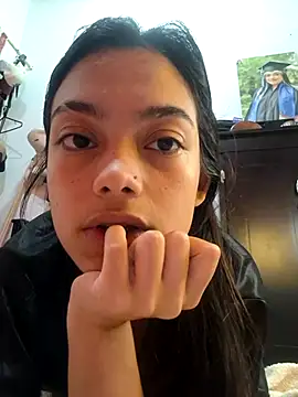 littlemelii online show from 12/29/24, 04:48