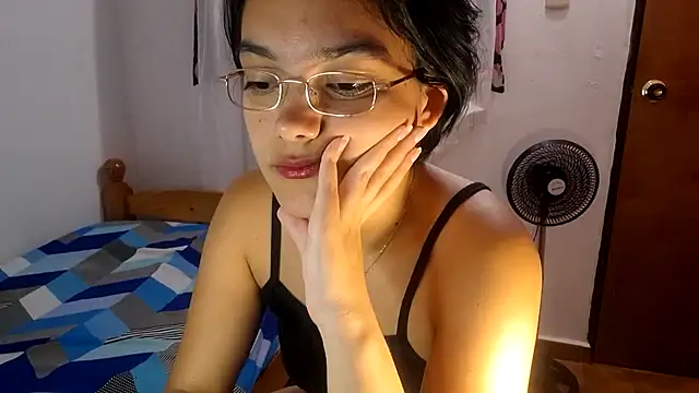 littlemelii online show from 07/17/26, 10:29