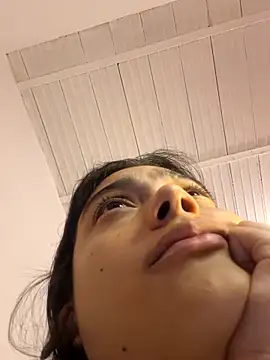 littlemelii online show from 05/17/26, 03:34