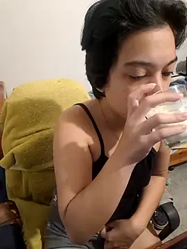 littlemelii online show from 07/03/26, 04:02