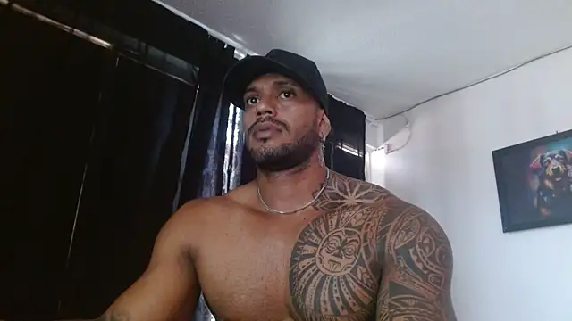 Snapshot of manolofitt chatting on 07/16/26, 03:53 manolofitt online show from 07/16/26, 03:53