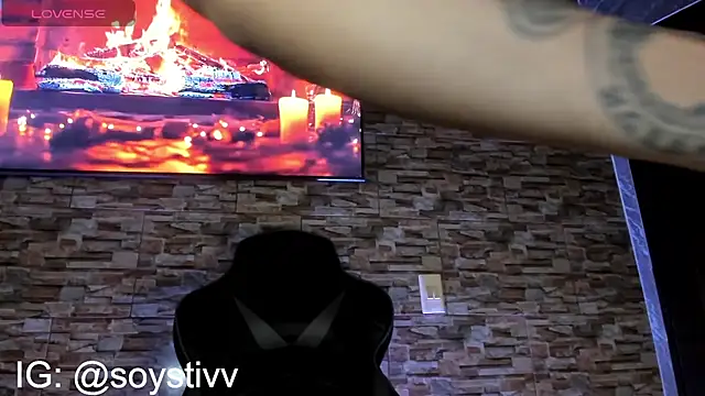 Snapshot of Seth_Owner chatting on 03/18/25, 02:17 Seth Owner online show from 03/18/25, 02:17