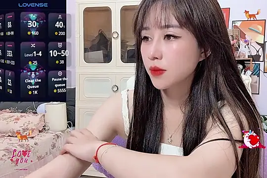  LLisa  online show from 09/09/25, 02:32