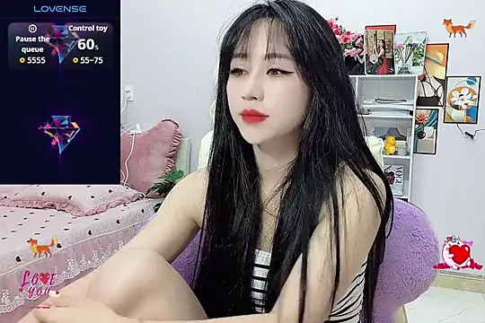  LLisa  online show from 12/04/25, 02:10