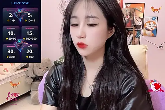  LLisa  online show from 02/24/25, 06:04