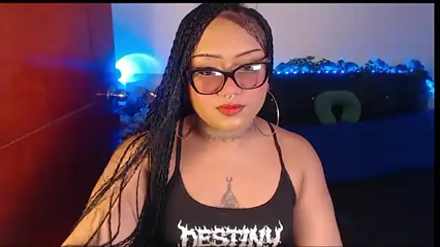 LiaScarlett online show from 06/05/26, 10:54
