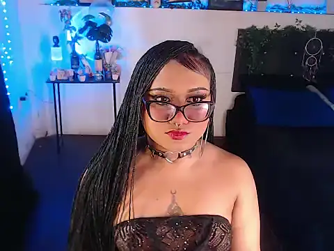 LiaScarlett online show from 12/15/25, 02:45