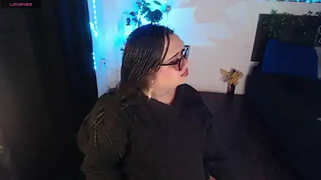 LiaScarlett online show from 10/24/25, 11:15