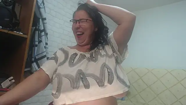 EmmaSquirt online show from 10/17/25, 06:06