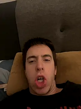 Drummer112 online show from 10/03/25, 08:32