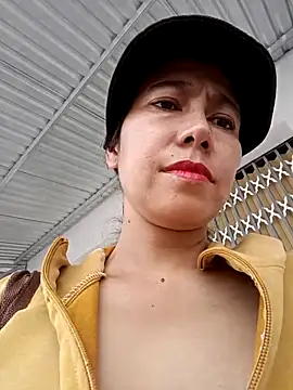 2HotAsain4u online show from 12/19/25, 02:04