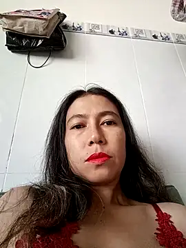 Snapshot of 2HotAsain4u chatting on 10/18/25, 12:34 2HotAsain4u online show from 10/18/25, 12:34