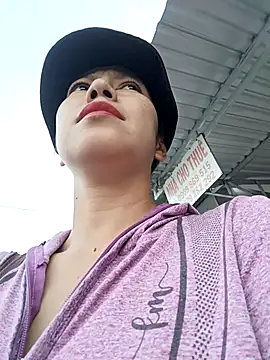 2HotAsain4u online show from 12/16/25, 11:20