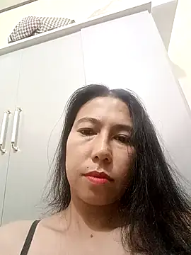 2HotAsain4u online show from 12/14/25, 10:04