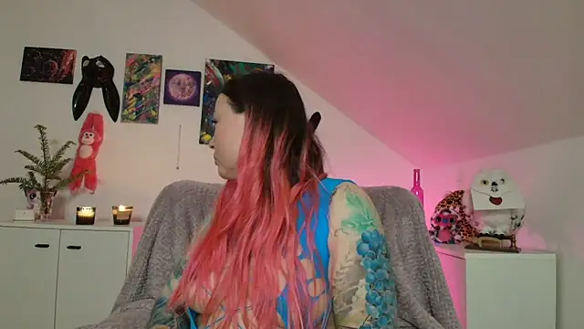 PinkHurricaneOfficial online show from 04/15/26, 08:42