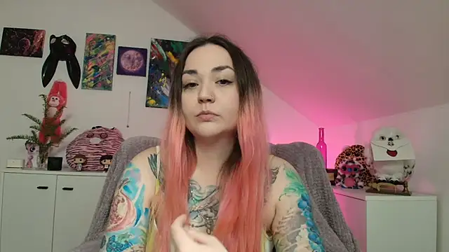 PinkHurricaneOfficial online show from 04/12/26, 12:41