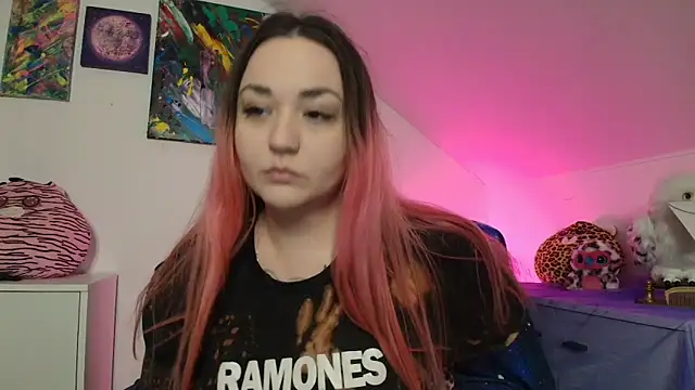 PinkHurricaneOfficial online show from 02/10/26, 04:22