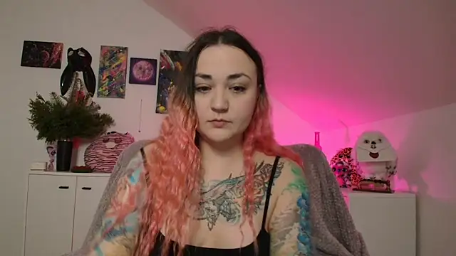 PinkHurricaneOfficial online show from 04/05/26, 06:14