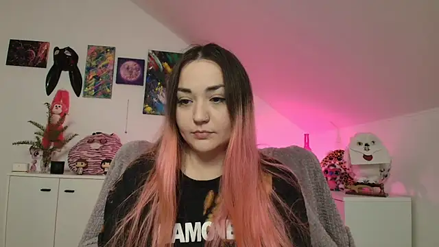 PinkHurricaneOfficial online show from 04/10/26, 02:35