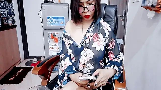 Miu-Le online show from 02/05/26, 07:53