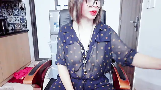 Miu-Le online show from 12/16/25, 04:22