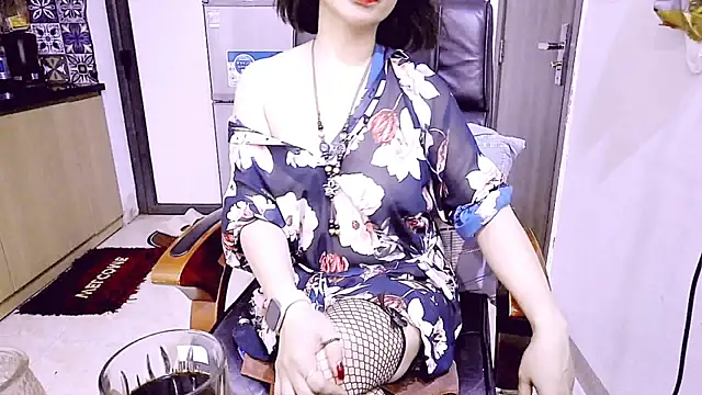 Snapshot of Miu-Le chatting on 04/18/26, 07:58 Miu-Le online show from 04/18/26, 07:58