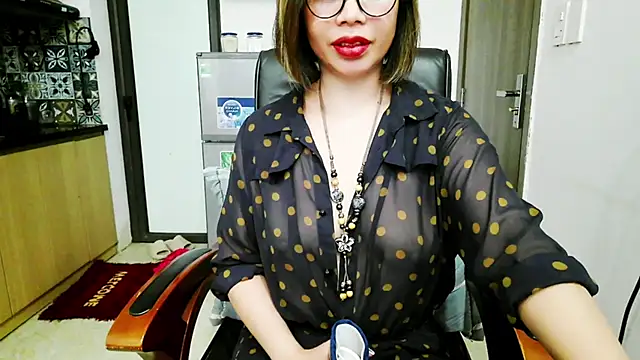 Miu-Le online show from 11/19/25, 08:47