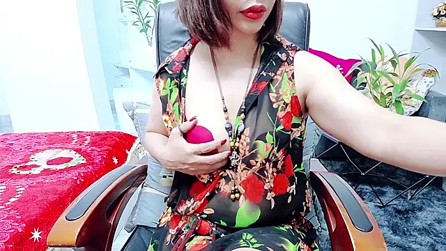 Snapshot of Miu-Le chatting on 06/04/26, 08:52 Miu-Le online show from 06/04/26, 08:52