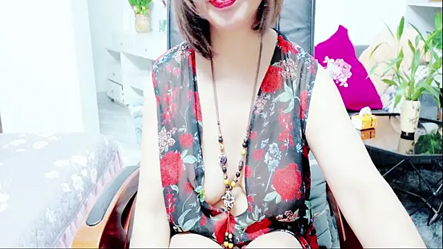 Snapshot of Miu-Le chatting on 07/04/26, 08:24 Miu-Le online show from 07/04/26, 08:24