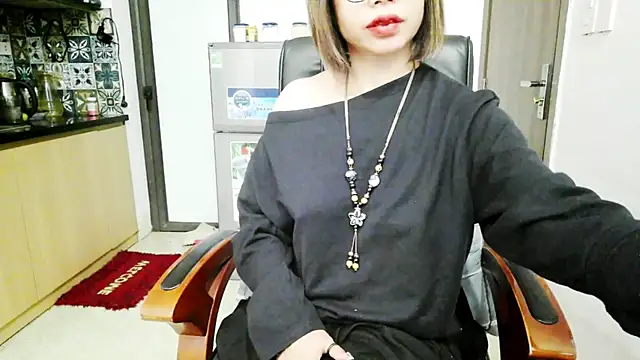 Miu-Le online show from 11/24/25, 05:13