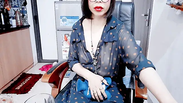 Miu-Le online show from 02/08/26, 07:22