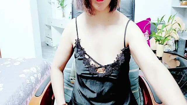 Snapshot of Miu-Le chatting on 06/23/26, 08:23 Miu-Le online show from 06/23/26, 08:23