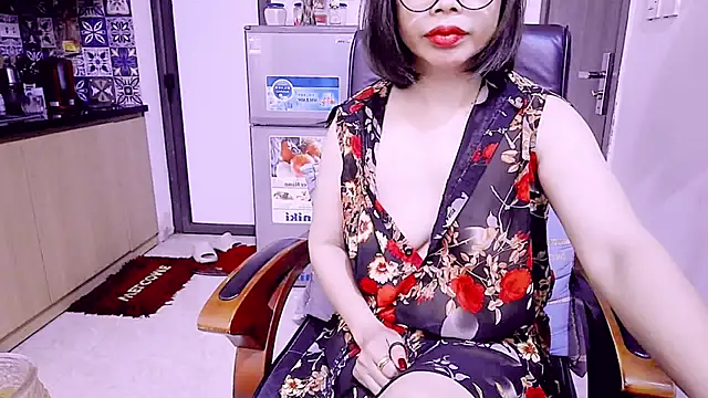 Snapshot of Miu-Le chatting on 04/26/26, 03:31 Miu-Le online show from 04/26/26, 03:31