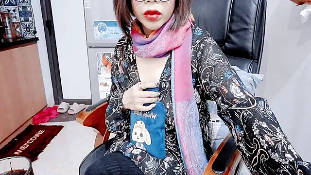 Miu-Le online show from 01/10/26, 06:14