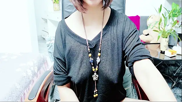 Snapshot of Miu-Le chatting on 07/04/26, 08:10 Miu-Le online show from 07/04/26, 08:10