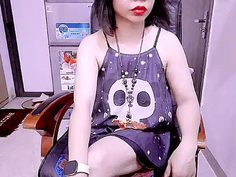 Snapshot of Miu-Le chatting on 04/14/26, 04:01 Miu-Le online show from 04/14/26, 04:01