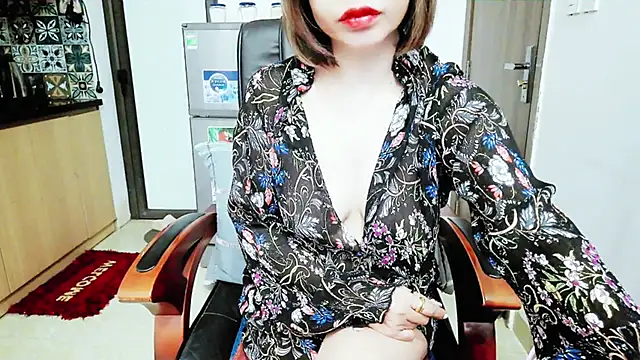 Miu-Le online show from 12/05/25, 09:19