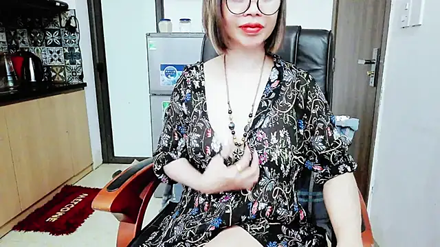 Miu-Le online show from 11/10/25, 10:31