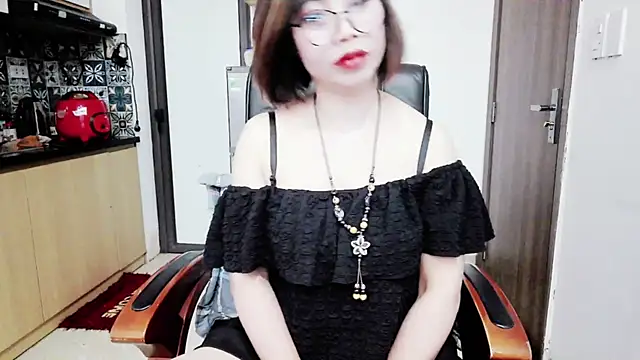 Miu-Le online show from 11/07/25, 09:36