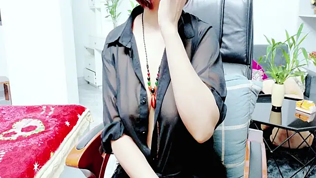 Snapshot of Miu-Le chatting on 06/19/26, 07:41 Miu-Le online show from 06/19/26, 07:41