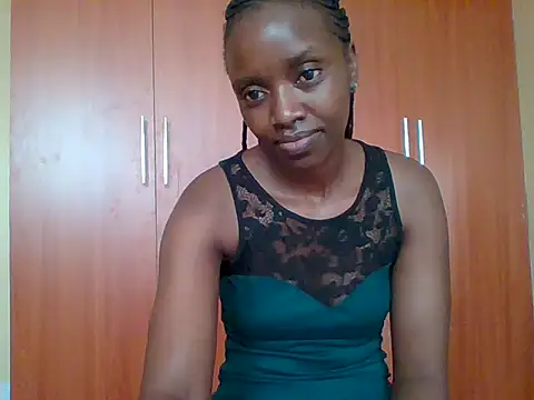 Snapshot of sexy_darleen23 chatting on 09/18/25, 08:28 sexy darleen23 online show from 09/18/25, 08:28