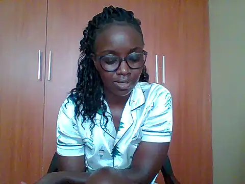 sexy darleen23 online show from 03/29/26, 08:49