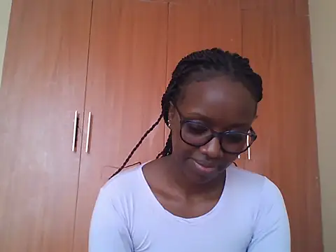 Snapshot of sexy_darleen23 chatting on 07/18/26, 06:33 sexy darleen23 online show from 07/18/26, 06:33