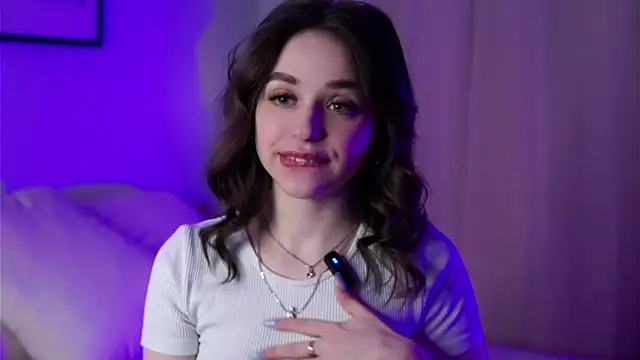Snapshot of EstherMitchel chatting on 03/14/25, 01:16 EstherMitchel online show from 03/14/25, 01:16