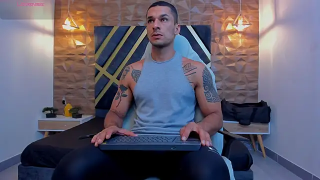 Snapshot of Adbel_Sady chatting on 10/25/25, 11:31 Adbel Sady online show from 10/25/25, 11:31