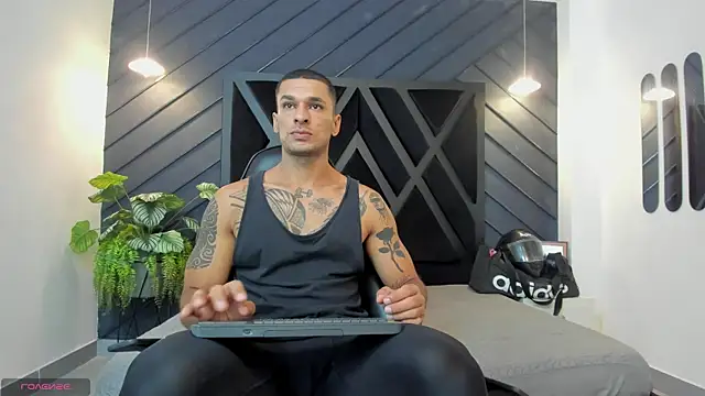 Snapshot of Adbel_Sady chatting on 03/11/25, 11:44 Adbel Sady online show from 03/11/25, 11:44