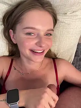 lovelly molly online show from 12/19/25, 04:20