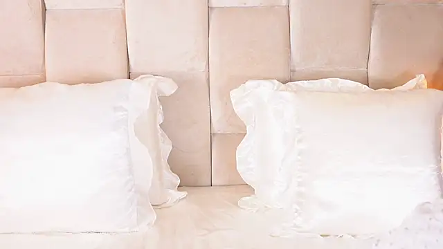 KiraKayleigh1 online show from 10/27/25, 02:34