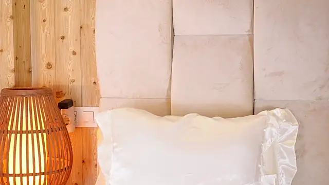 KiraKayleigh1 online show from 11/01/25, 01:45