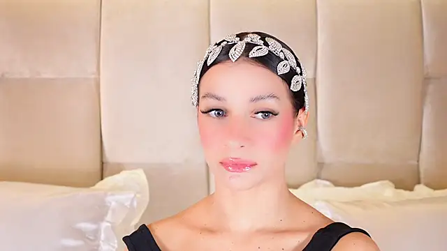 KiraKayleigh1 online show from 11/17/25, 12:58